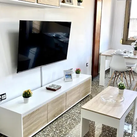 Apartbeach El Carrilet Centrico Y Luminoso Apartment *